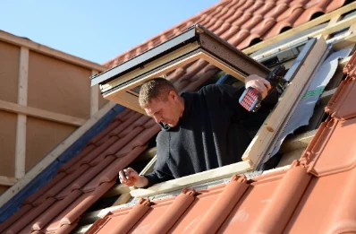 Pose de fenêtres de toit Velux à Saint-Juvat